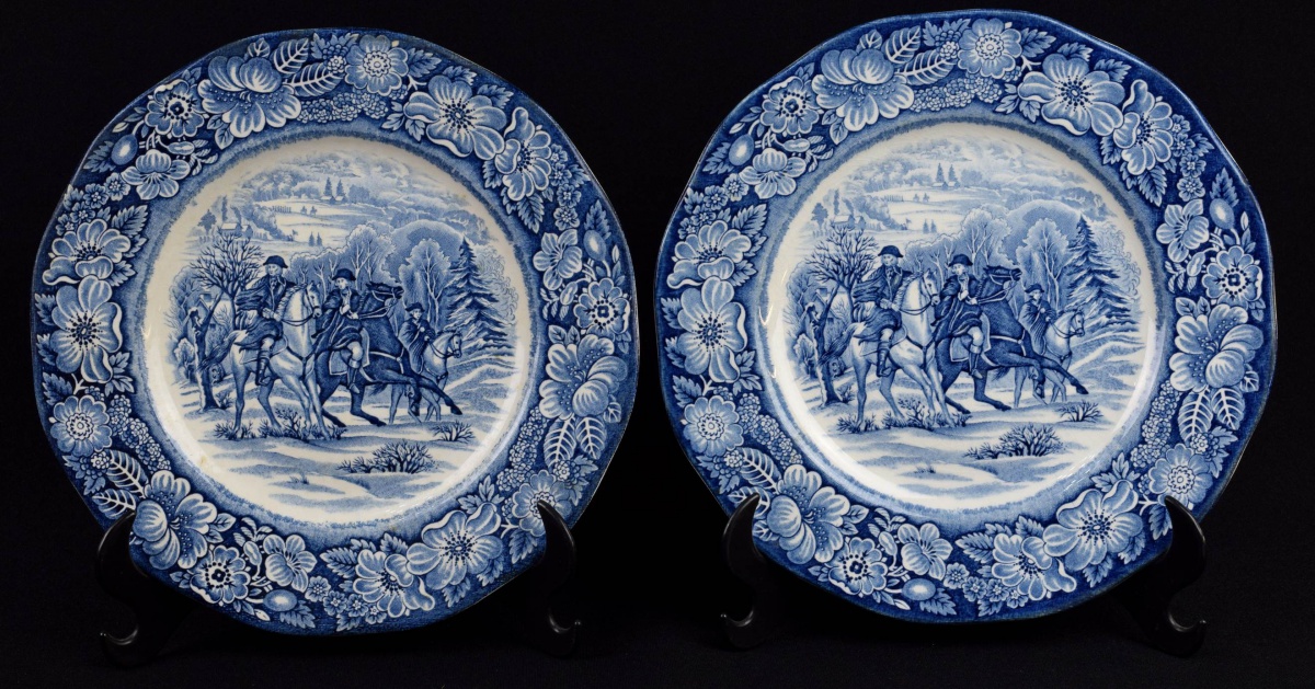 Par De Pratos Em Porcelana Inglesa Da Manufatura S