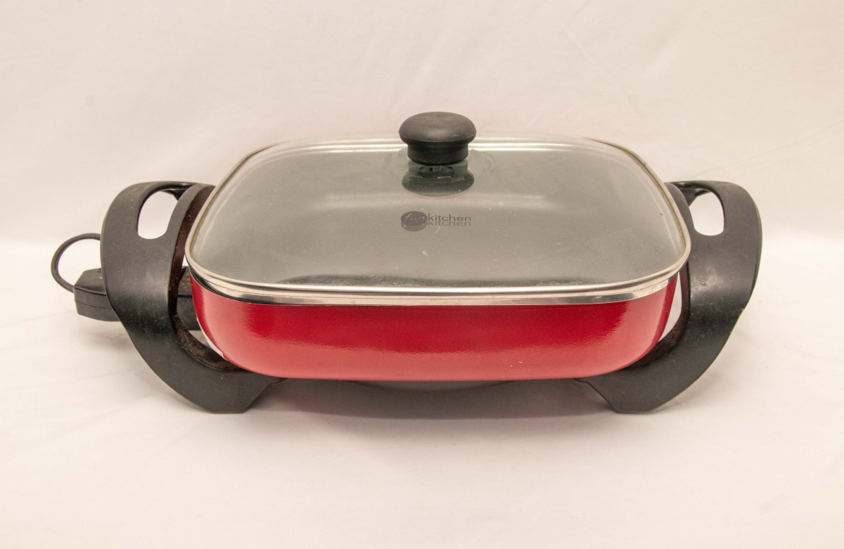 Grill quadrado Fun Kitchen modelo FH. 3030C, funciona