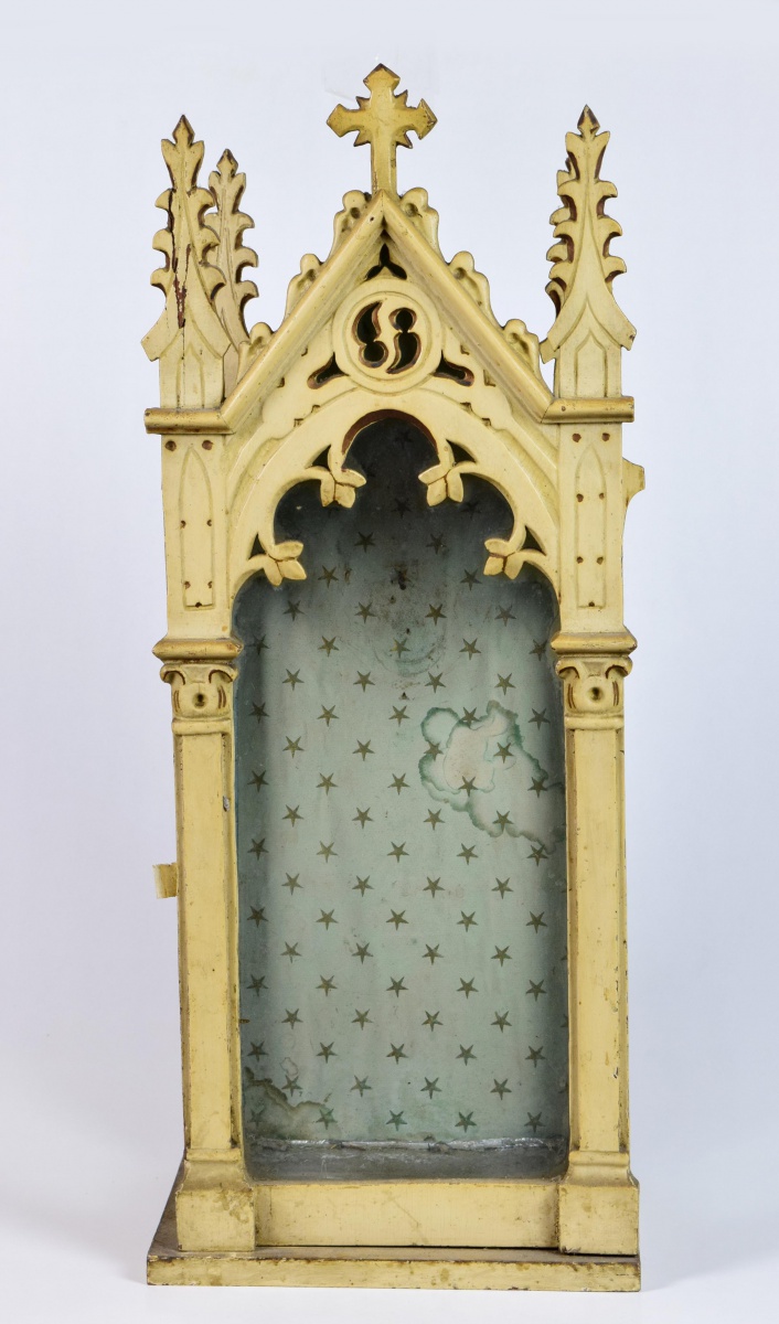 Oratório de mesa estilo Gótico em madeira torneada, ent