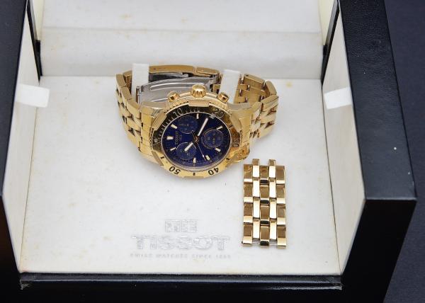 TISSOT Rel gio de pulso. Modelo PRS 200 362 462. Cai