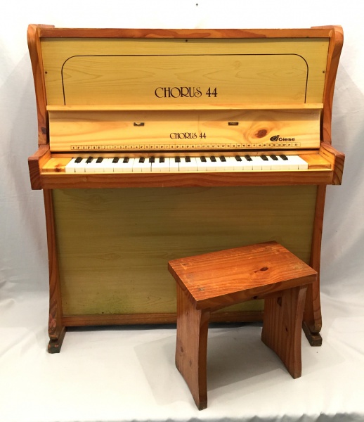 Piano Infantil Madeira Antigo