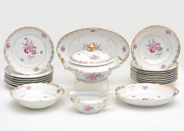 Arte . Pote de porcelana com tampa. Formato redondo. Decoração foto 5