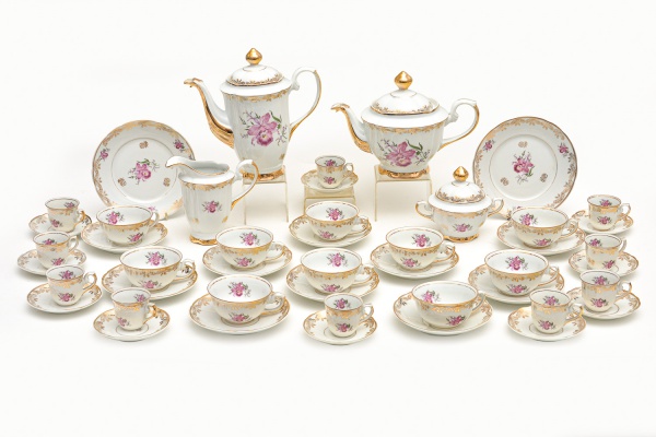 Arte . Pote de porcelana com tampa. Formato redondo. Decoração foto 6