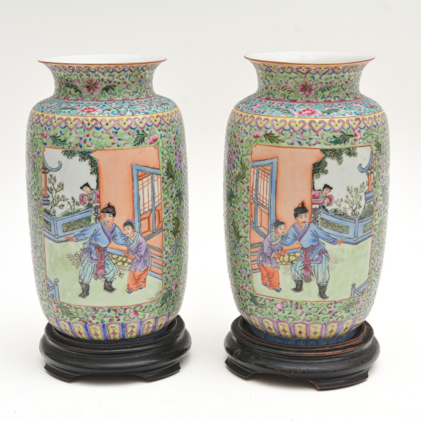 Arte . Três bandeijinhas retangulares de porcelana. Duas de po foto 7