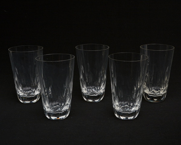 Arte . Garrafa de cristal branco transparente. Corpo esférico. foto 8