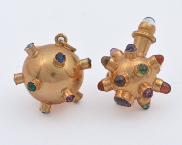 Arte . Anel de ouro amarelo 18 k com um cabouchon na cor turqu foto 3