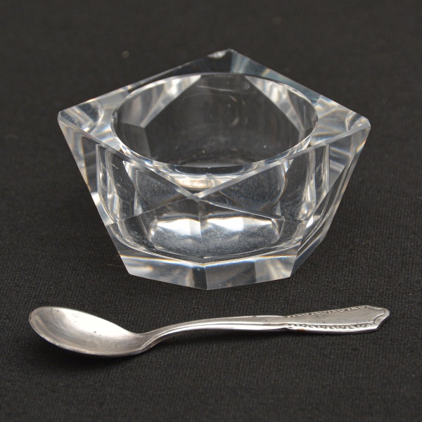 Arte . Seis peças: BACCARAT - 3 pratos de sobremesa de cristal foto 4