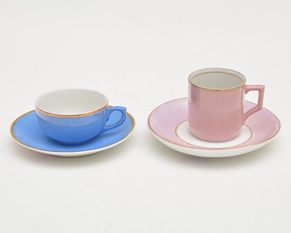 Arte . Oito pratos, sendo 6 de sobremesa, um de mesa infantil foto 4