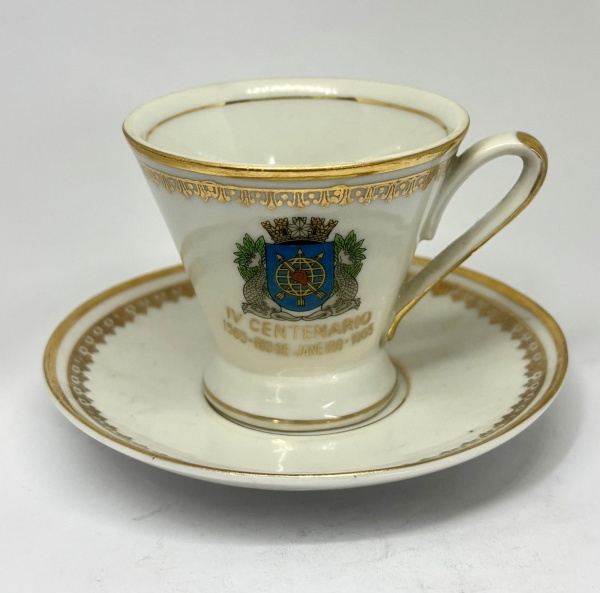Arte . Cinco cinzeiros de porcelana decorados com logomarcas d foto 5