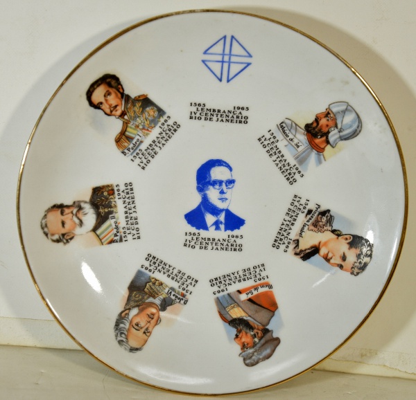 Arte . Cinco cinzeiros de porcelana decorados com logomarcas d foto 7