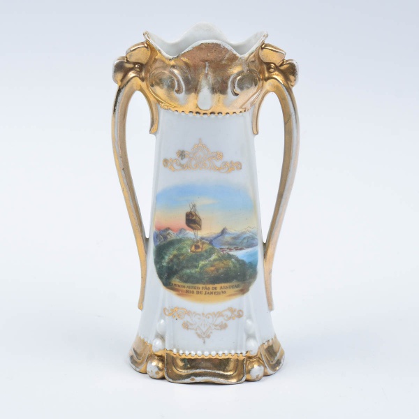 Arte . Cinco cinzeiros de porcelana decorados com logomarcas d foto 8