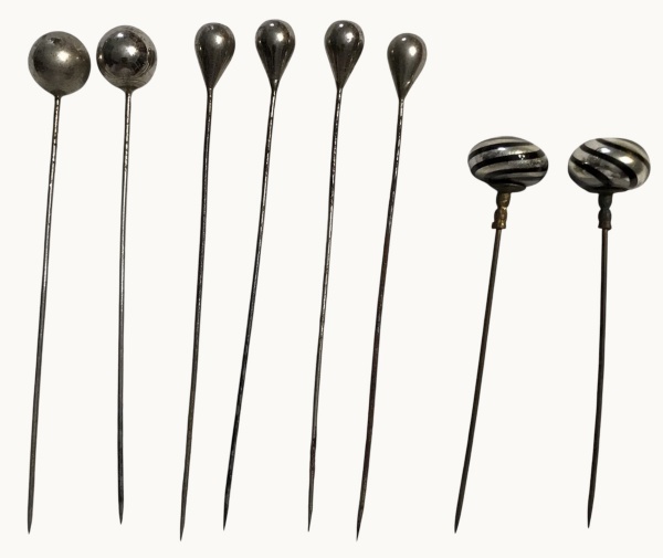 Arte . - 1396 - 4 ALFINETES PARA CHAPÉUS CONFECCIONADOS EM MET foto 1