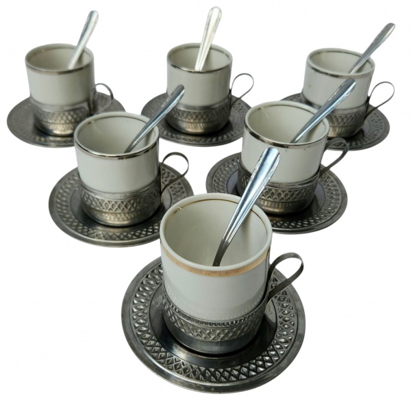 Arte . - CCVI - JAPAN - 8 XÍCARAS DE CAFÉ COM PIRES | CONFECCI foto 1