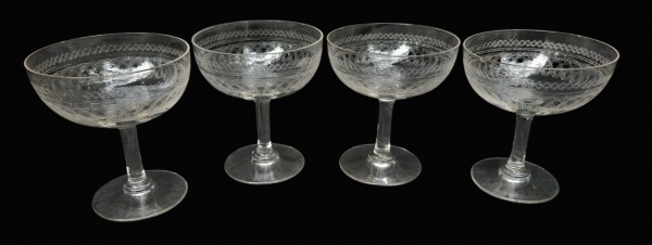 Arte . - CCCLXXXVIII - 6 TAÇAS PARA BEBIDAS CONFECCIONADAS EM foto 3