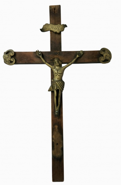 Arte . - 2498 - CRUCIFIXO DE PAREDE CONFECCIONADO EM MADEIRA E foto 2