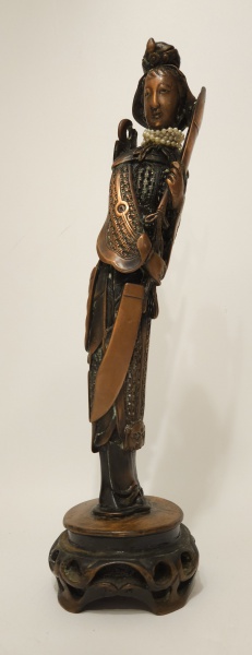 Arte . Escultura em jacarandá, representando cangaceiro. Altur foto 8