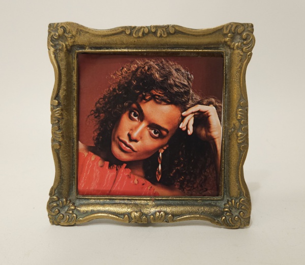 Arte . Par de apliques em bronze cinzelado. Medidas: 16,5 x 10 foto 1