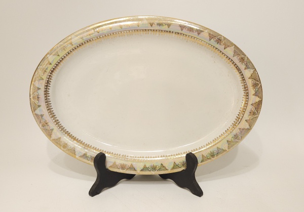 Arte . MAUÁ - Bule para chá em porcelana branca, decorada com foto 4