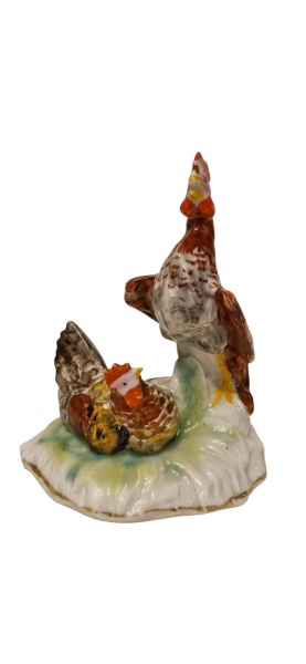 Arte . MAUÁ - Leiteira em porcelana branca, decorada com realc foto 7