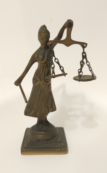 Arte . Escultura em bronze, representando leão. Altura: 11,5cm foto 2