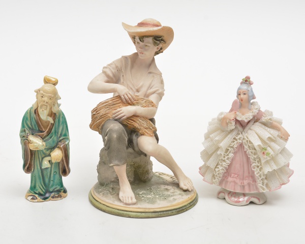 Arte . WEDGWOOD- ENGLAND - "Torch bearer", estatueta m foto 2