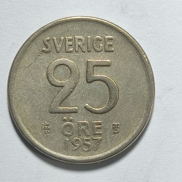 Arte . Prata moeda sueca de 25 one, datada de 1953. Com coroa foto 6