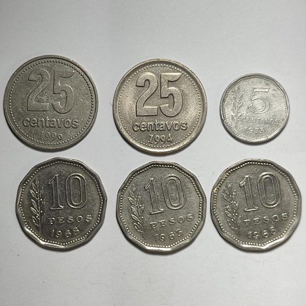 Arte . Lote constando de oito moedas de 20 centavos, Argentina foto 5
