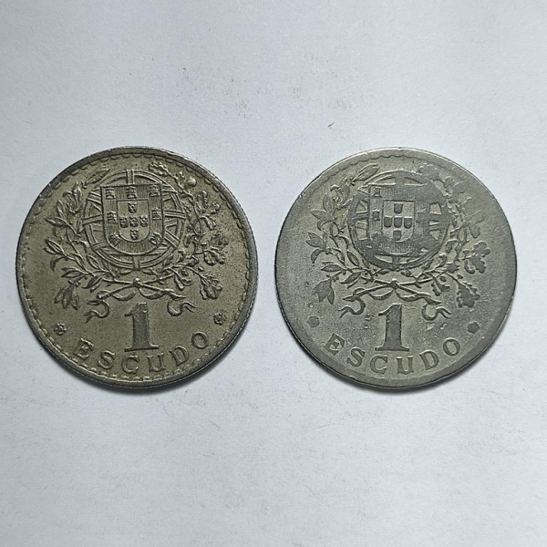 Arte . Moeda de 20 Escudos português, datada de 1988, apresent foto 4