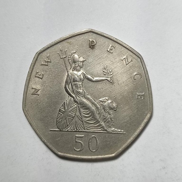 Arte . Moeda do Reino Unido de 50 Pence datada de 1969, no for foto 1