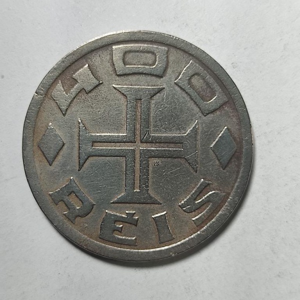 Arte . Duas moedas de 200 Liras Italiana, datadas de 1978. Med foto 6