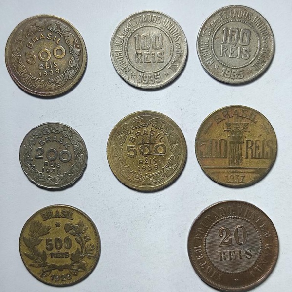 Arte . Três moedas de 400 Réis, datadas de: 1938 e 1940. Med: foto 4