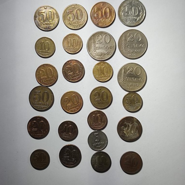 Arte . Três moedas de 400 Réis, datadas de: 1938 e 1940. Med: foto 8