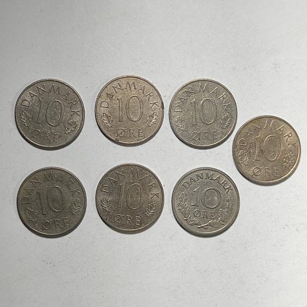 Arte . Oito moedas de Portugal, sendo: quatro de 20 centavos, foto 1