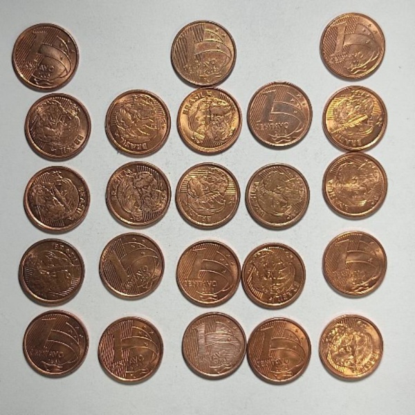 Arte . Duas moedas de 2 new pence do reino unido, datadas de 1 foto 8