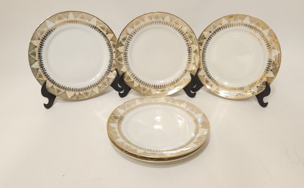 Arte . MAUÁ - Saladeira em porcelana branca, decorada com real foto 5
