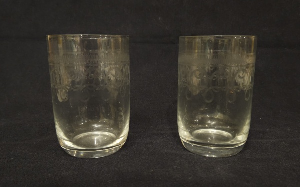 Arte . Vaso em cristal translúcido, com lapidação em baixo rel foto 6