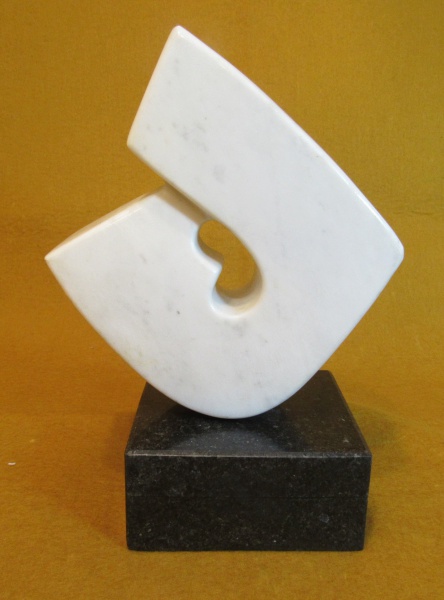 Arte . CARYBÉ - Mulher sentada na pedra, escultura em bronze, foto 4