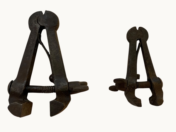 Arte . VINTAGE - ANTIGOS FECHOS DE PORTA DE FERRO | ACOMPANHAM foto 1