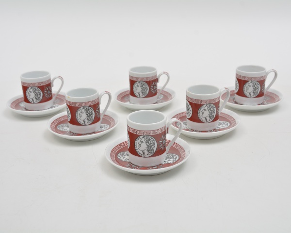 Arte . Parte de serviço para jantar, em porcelana nacional da foto 2