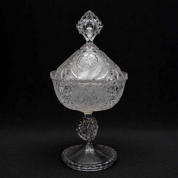 Arte . SAINT LOUIS - Cinco copos em fino cristal francês, bojo foto 3