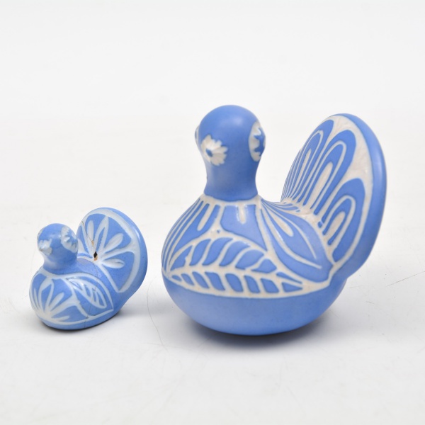 Arte . Pequeno vazo bojudo moldado em porcelana chinesa, decor foto 1