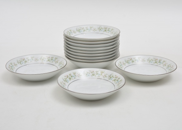 Arte . Pequeno vazo bojudo moldado em porcelana chinesa, decor foto 3