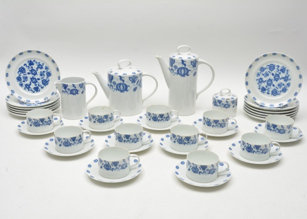Arte . Pequeno vazo bojudo moldado em porcelana chinesa, decor foto 8