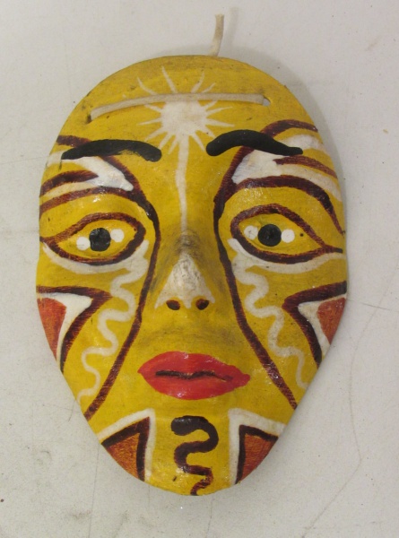 Arte . Sineta em metal amarelo. Altura: 10,5cm. foto 6