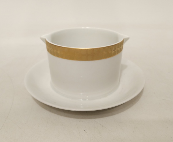 Arte . Conjunto de 4 xícaras para café com pires, em porcelana foto 7