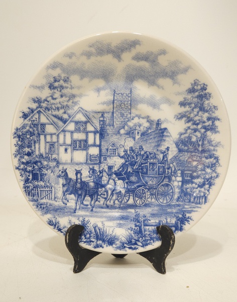 Arte . BIONA - Pires em porcelana com decoração carruagem. Diâ foto 2