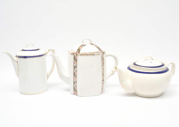 Arte . Elegante serviço para chá em porcelana, marca PK-SILESI foto 2