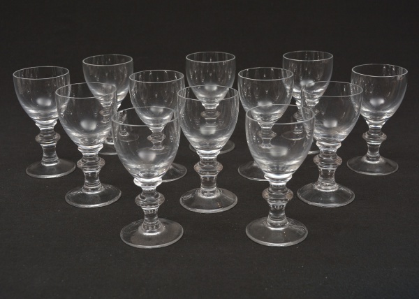 Arte . Elegante licoreira bojuda, cristal  em discreto tom lil foto 3