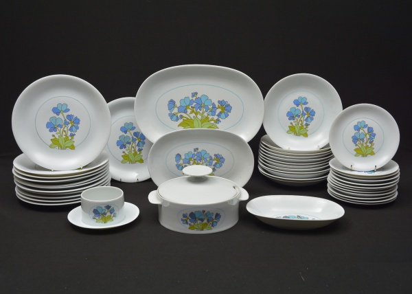 Arte . NORITAKE- Seis pratinhos, sendo um  diferente,  em porc foto 6