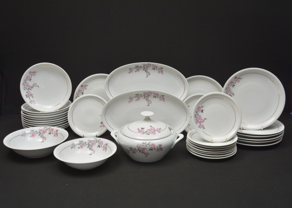 Arte . NORITAKE- Seis pratinhos, sendo um  diferente,  em porc foto 7